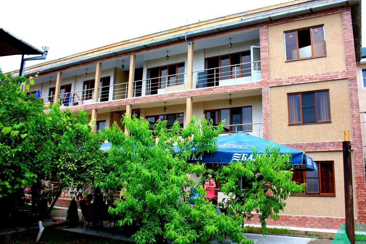 Runo Guest House Gagra Exterior foto